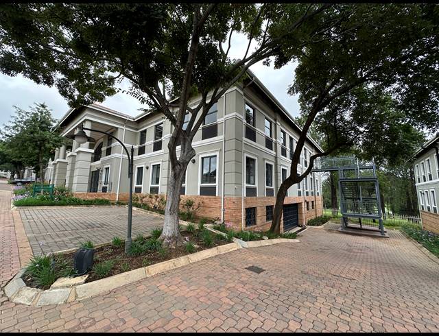 382.60M² OFFICE TO LET IN WOODMEAD